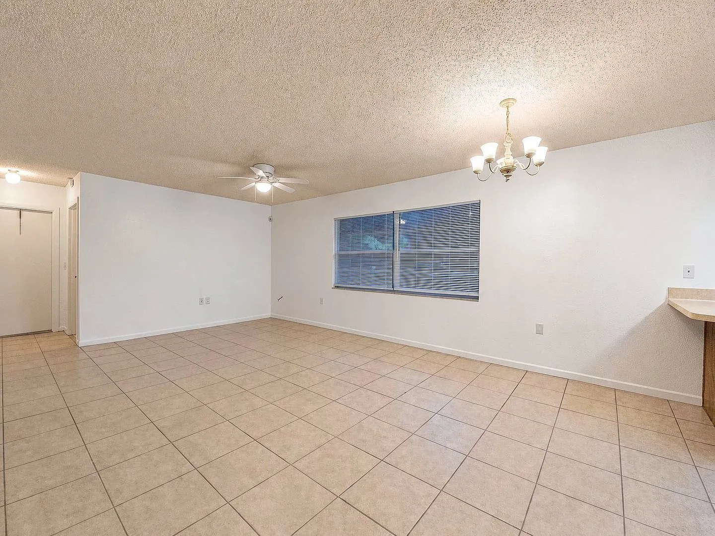 1029-1031 Jacks Street — Photo 3