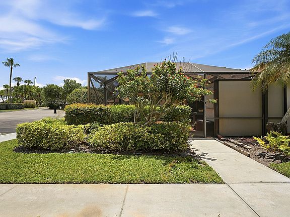 5th image of 6280 SE Monticello Terrace #D-2