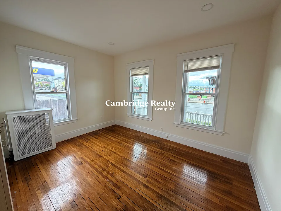 543 Broadway #1A