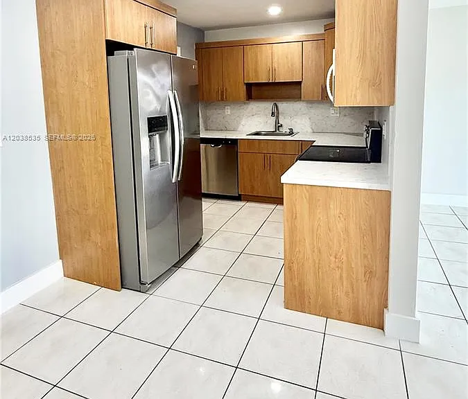 11952 SW 37th Ter — Photo 5