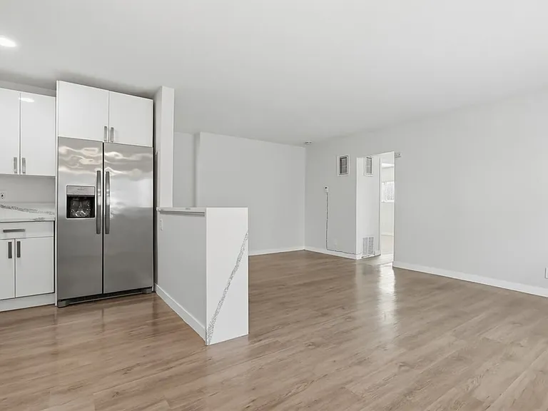 Kester Apartments — Photo 19