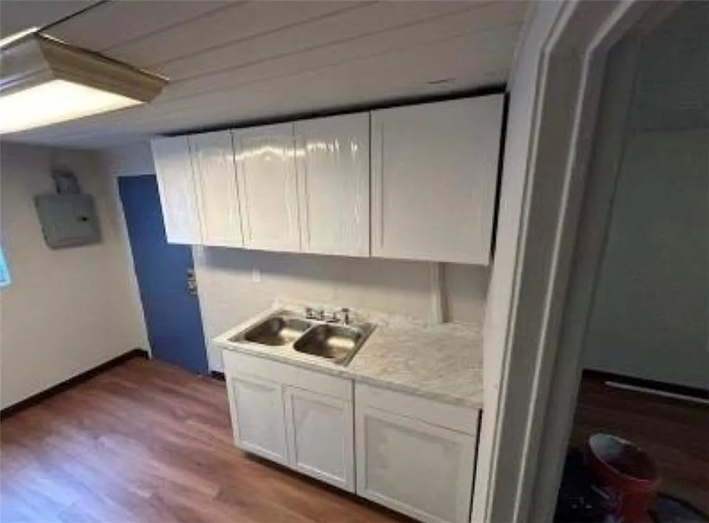 2 bed, 1.0 bath, 1180 sqft, $500 — Photo 2