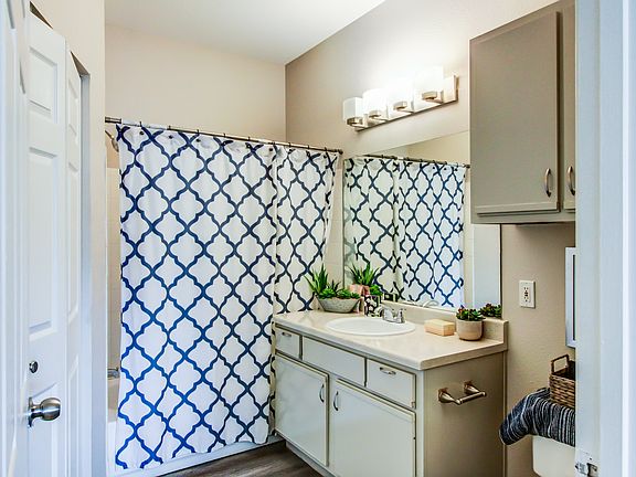5th image of 7550 Country Club Dr APT 7104