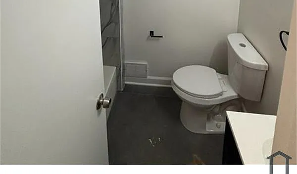 4404 Banks Pl NE — Photo 13