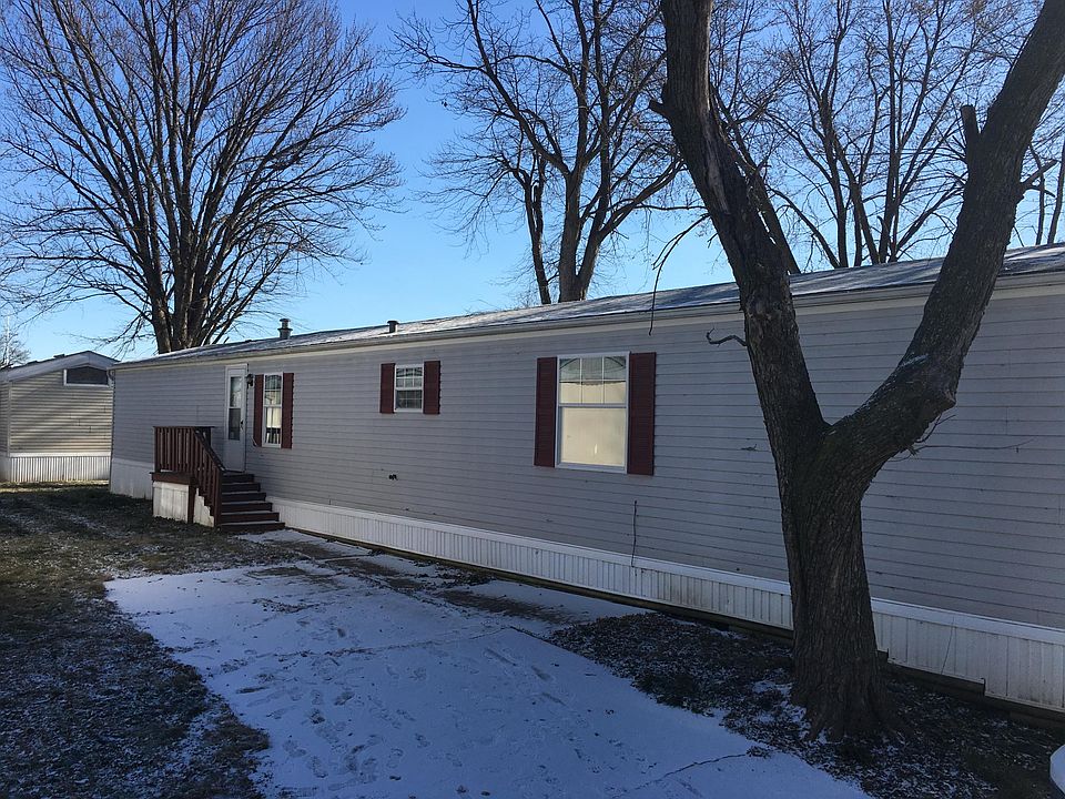 1st image of 61 Willow Hl