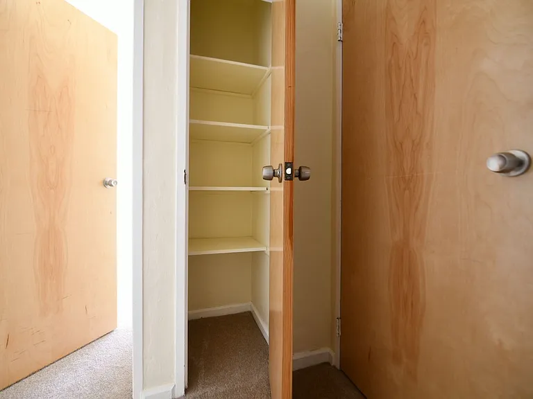 1555 Madison St — Photo 7