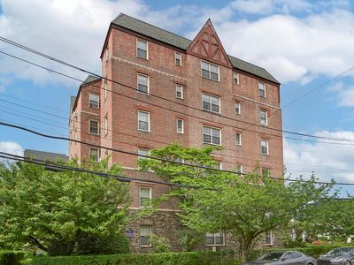 151 Centre Avenue #5D, New Rochelle, NY, 10805