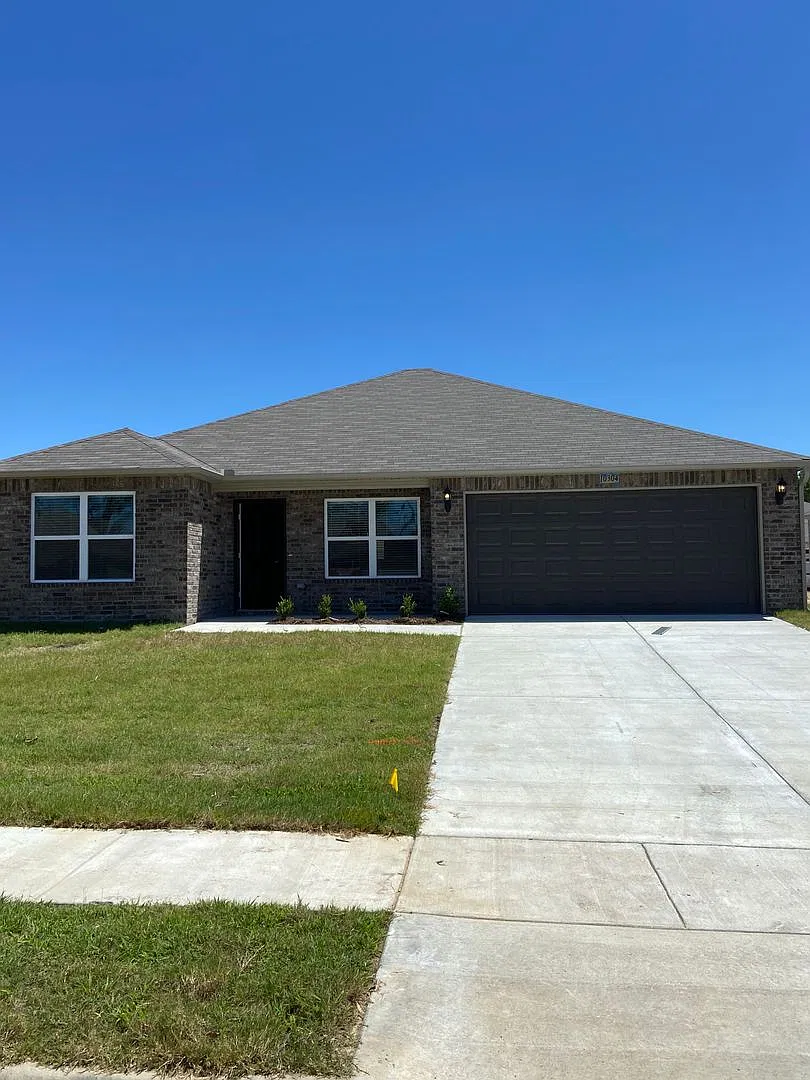Pre-Leasing Now! | Beautiful Four Bedroom | Two Bath Home Located In Maumelle — Photo 3