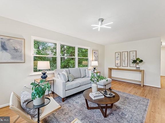 4th image of 12802 Valleywood Dr