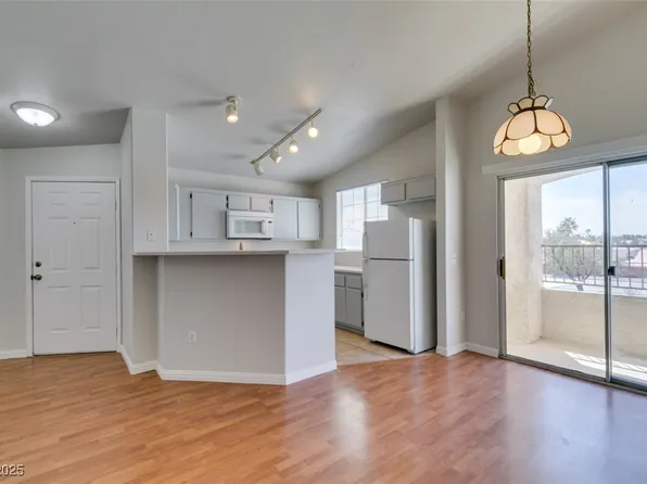 1881 W Alexander Rd Unit 2079, North Las Vegas, NV 89032