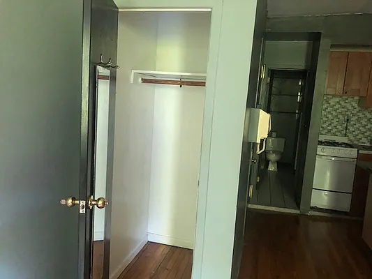 Rented by Banaco Property Group LLC | media 9