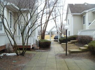 309 Windcrest Ct, Bolingbrook, IL 60440