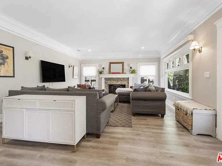 937 S Tremaine Ave — Photo 8