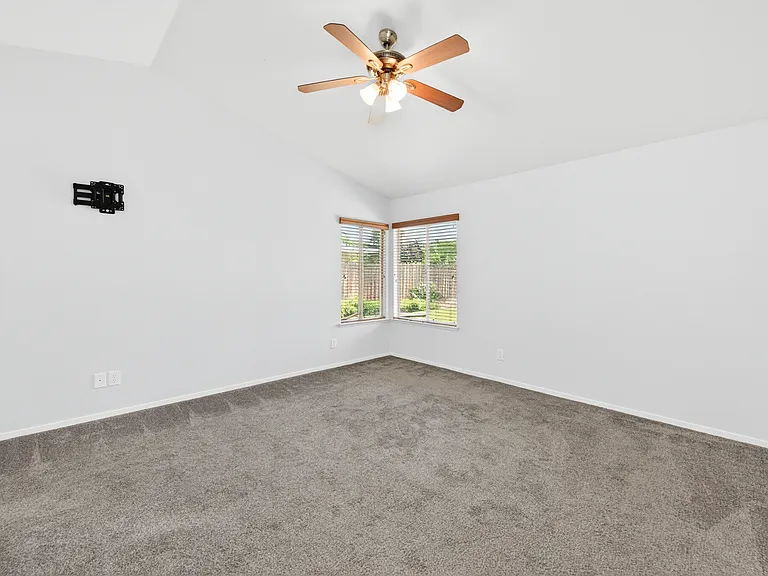 2476 N Berlin Ave — Photo 53