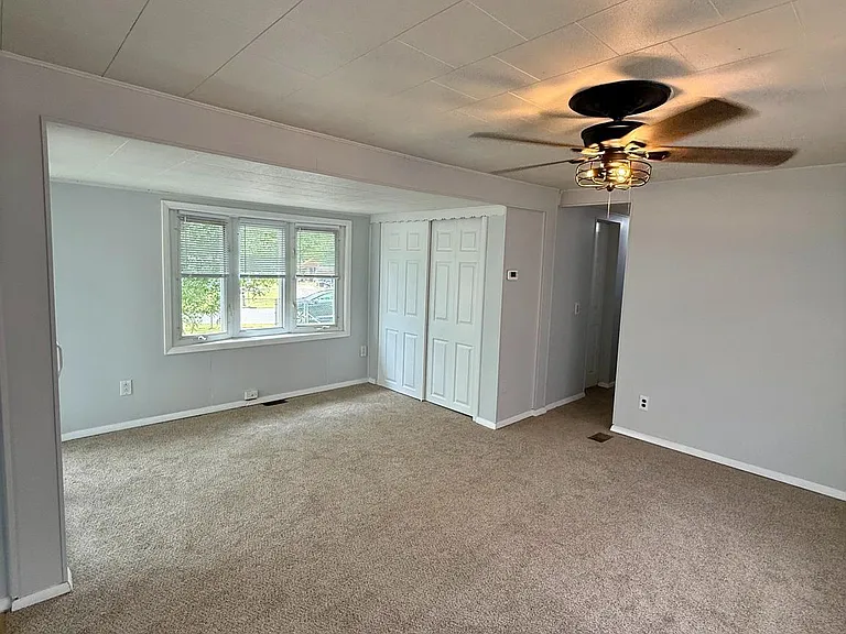 603 Sherwood Pl — Photo 4