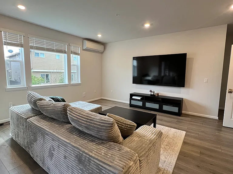 19319 NE 69th Way #101 — Photo 19