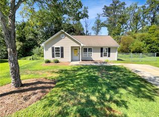 611 Merlin Ct, Burlington, NC 27215
