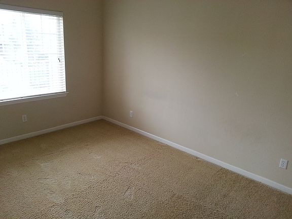 5th image of 1818 Moore Blvd APT 243