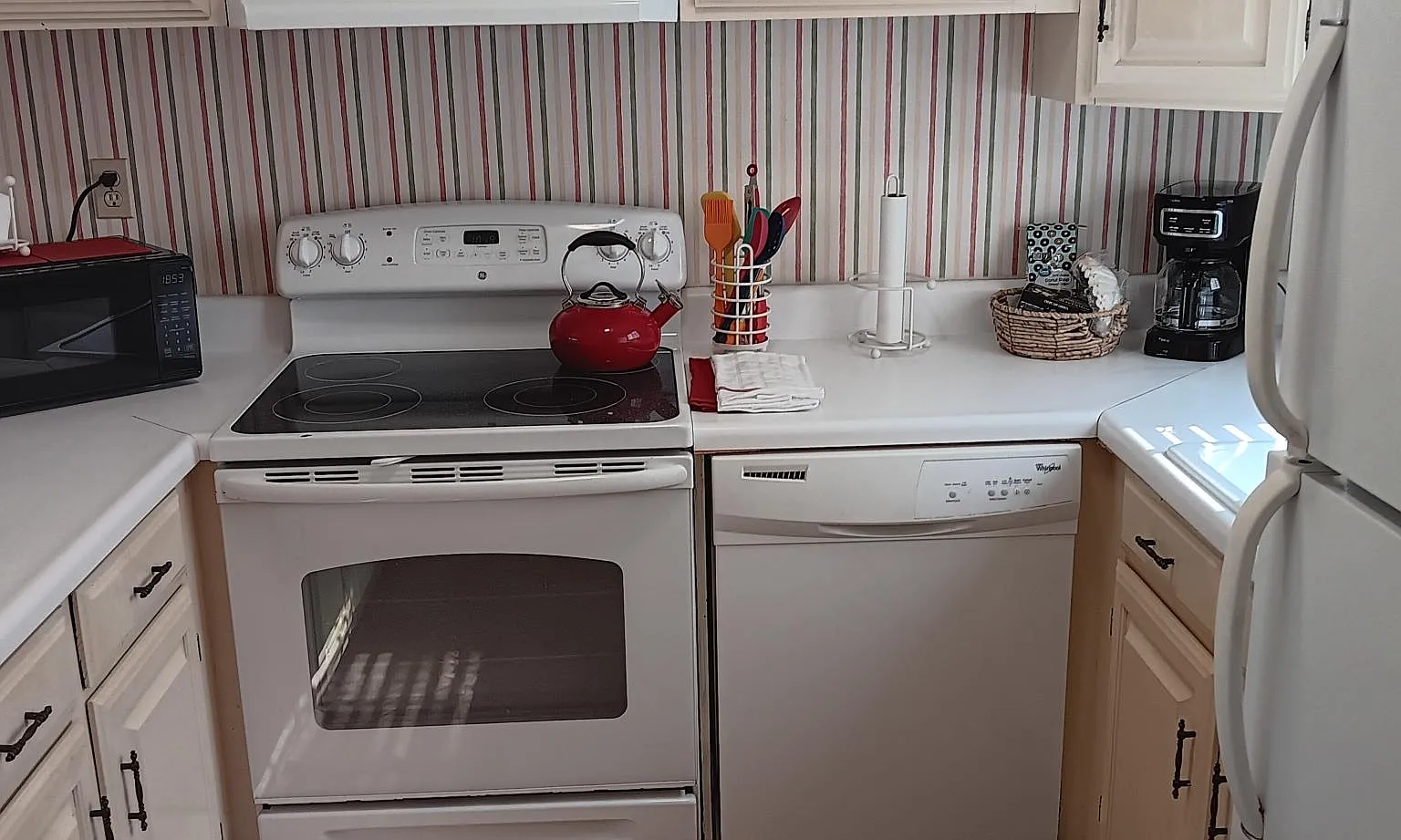 5 Pine Tree Rd — Photo 2