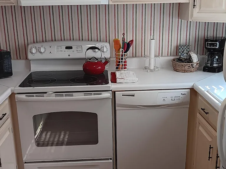5 Pine Tree Rd #108 — Photo 2