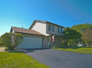 1150 Long Grove Dr, Aurora, IL 60504