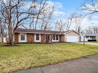 6826 Forestwood Dr, Fort Wayne, IN 46815