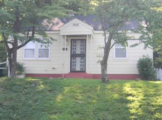 2440 Corry Rd, Memphis, TN 38106