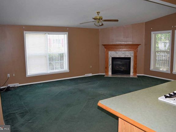 3rd image of 70 Oakmont Dr