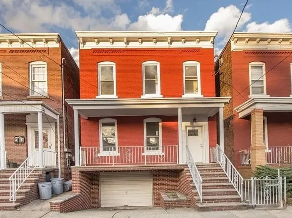 21 W 16th St, Bayonne, NJ 07002