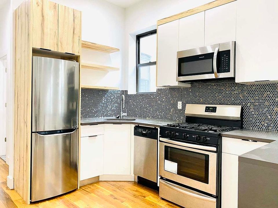 1st image of 221 Bainbridge St #4L