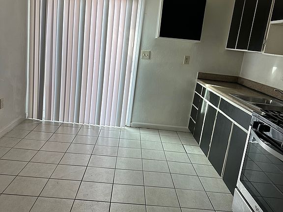 4th image of 1111 Tabor Ave #1