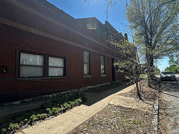 3rd image of 4173 Humphrey St