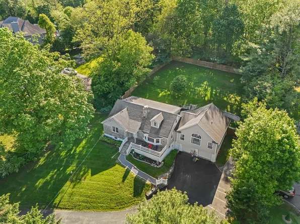 21 Mount Hope Road, Mahopac, NY 10541