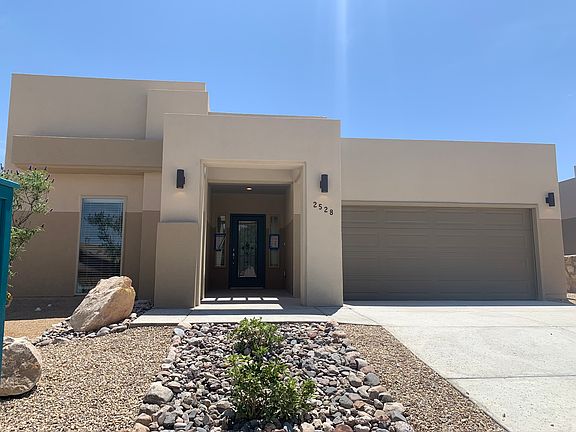 2nd image of 2528 Prado Del Sol Ave