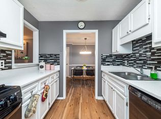 1003 Gettysburg Pl, Sandy Springs, GA 30350