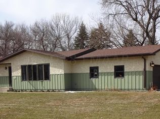 112 Rivershore Dr, Harwood, ND 58042