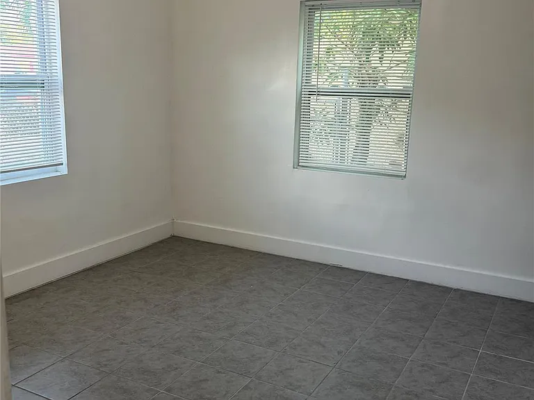 3120 SW 12th Pl — Photo 18