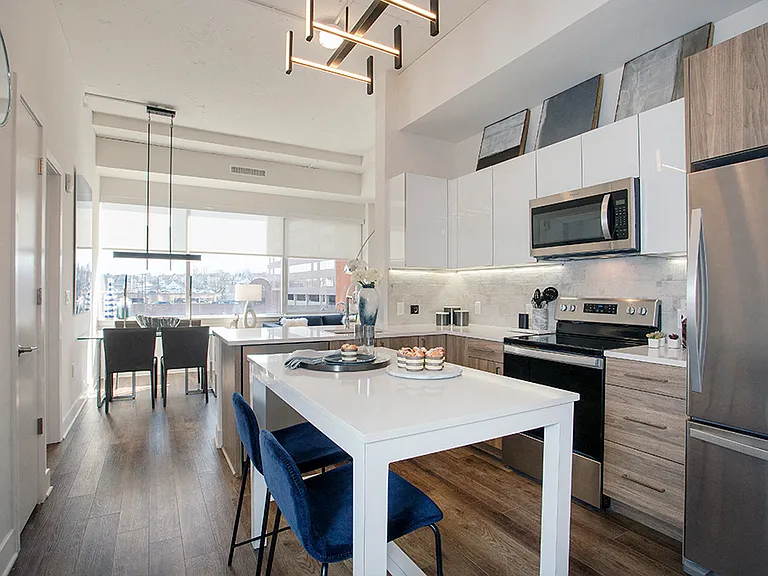 Kitchen with Breakfast Bar in Model 311