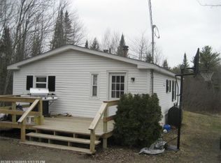 810 Ridge Rd, Windsor, ME 04363