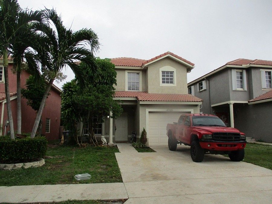 1st image of 4765 Purdue Dr