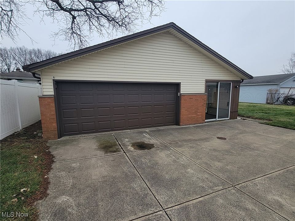 6213 Siegler Dr, Brookpark, OH 44142 | Zillow