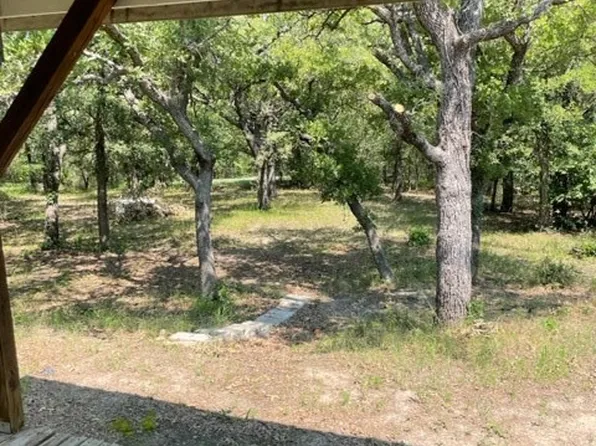 197 N Comanche Trl, Springtown, TX 76082