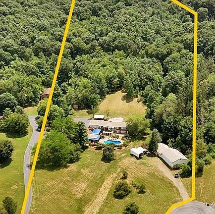 2nd image of 21 Bensinger Dr