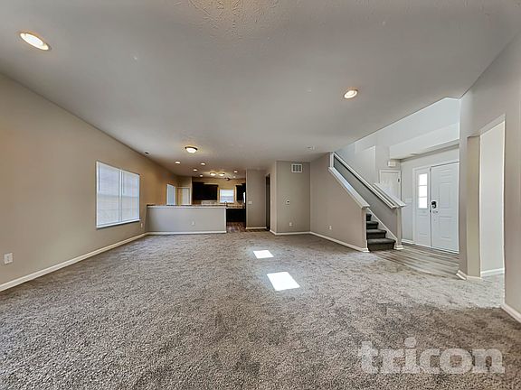 2nd image of 1818 Twelve Oaks Dr