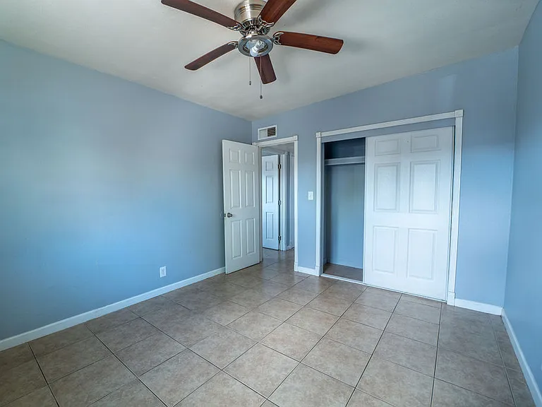 3637 E Oak St #6 — Photo 15