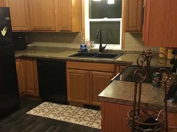 4th image of 501 Maple Ave S