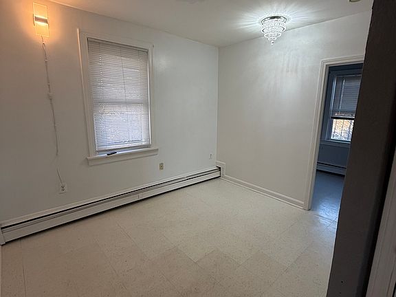 4th image of 142 Bowdoin St Floor 2