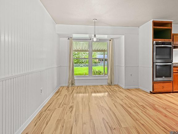 5th image of 9924 Buttercup Dr