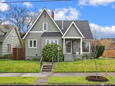 5824 NE Broadway St, Portland, OR, 97213