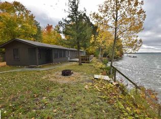 7500 S Lakeview Rd, Traverse City, MI 49684